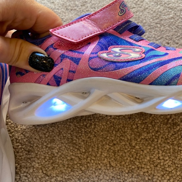Sketchers slip on sneakers, wild metallic pink/purple pattern, size 2 youth - Picture 9 of 9